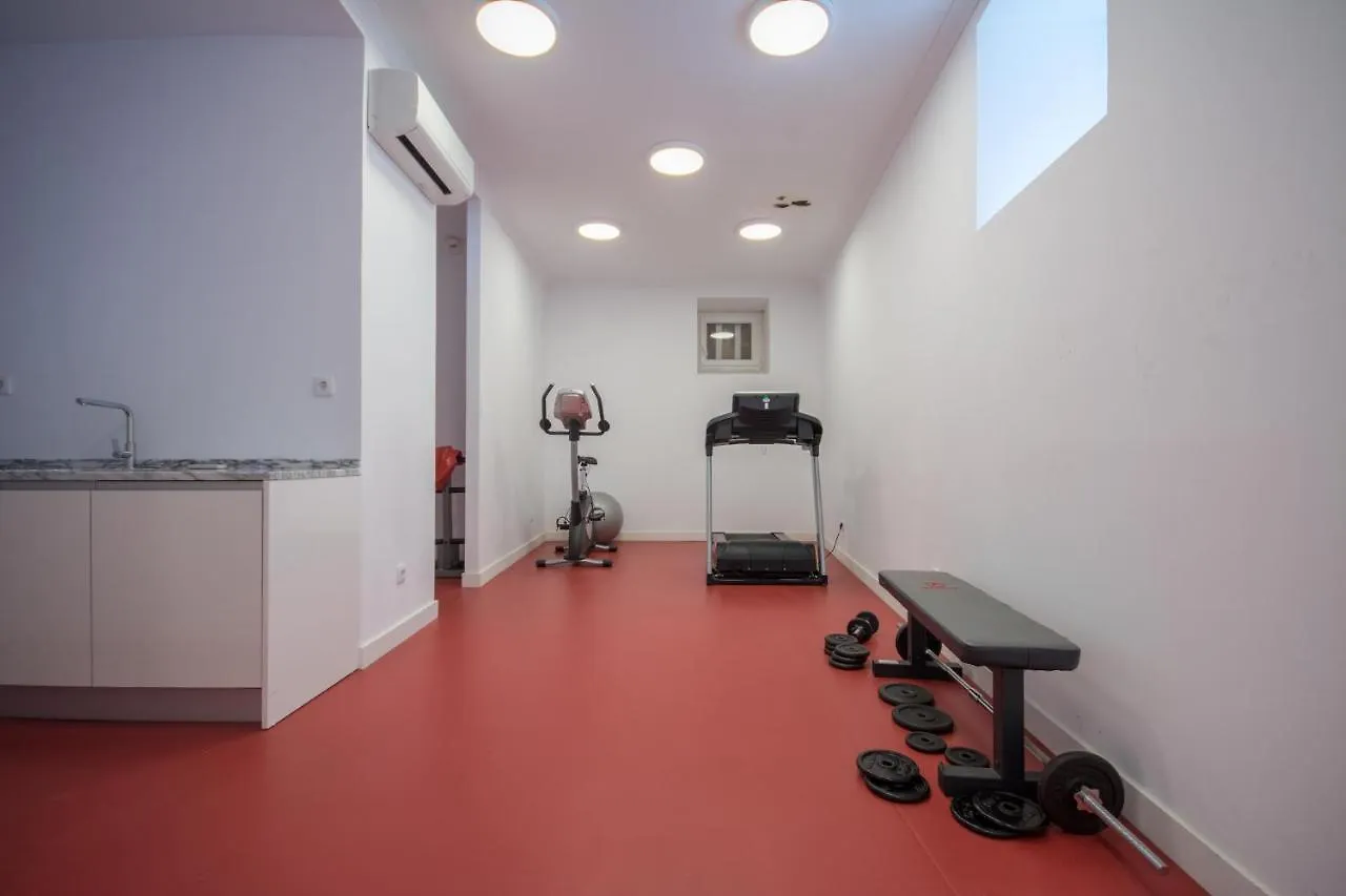 Charming Apartment In Private Condominium At Graca Lisbon Portugal
